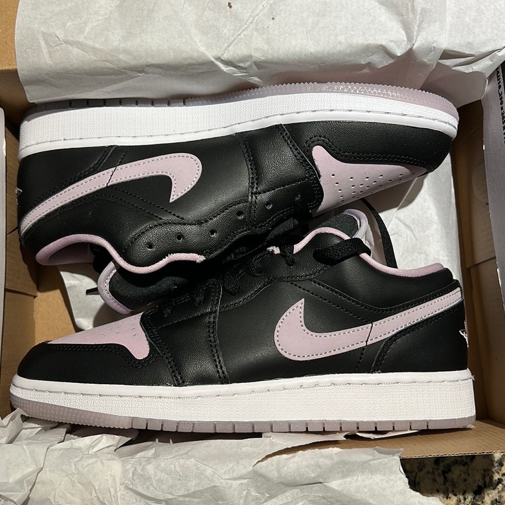 Low top Nike Air Jordan 1’s
